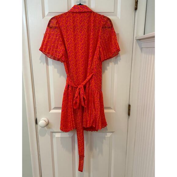 Alexis Floral Flutter Sleeve Pleated Wrap Dress sz small - Picture 8 of 9